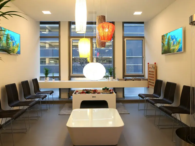 Moderne Zahnarztpraxis in Stuttgart